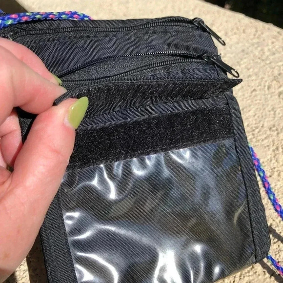 Vintage Eddie Bauer 1990’s Crossbody Bag - Picture 4 of 6